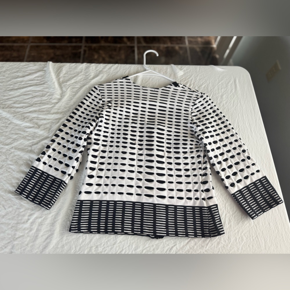 Cache Black And White Patterned Top Small - image 4